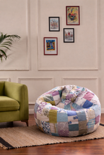 Muted Pastel Cameo Lounge