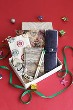 Beautiful Floral Printed Daily Essential Hamper-Set Of 6