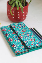 Green Printed Multipurpose Notebook Case