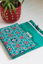 Green Printed Multipurpose Notebook Case