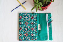 Green Printed Multipurpose Notebook Case