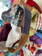 COLOURFUL ACCENT BEANBAG