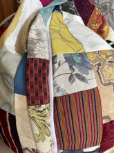 COLOURFUL ACCENT BEANBAG