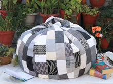 Printed Monochrome Beanbag