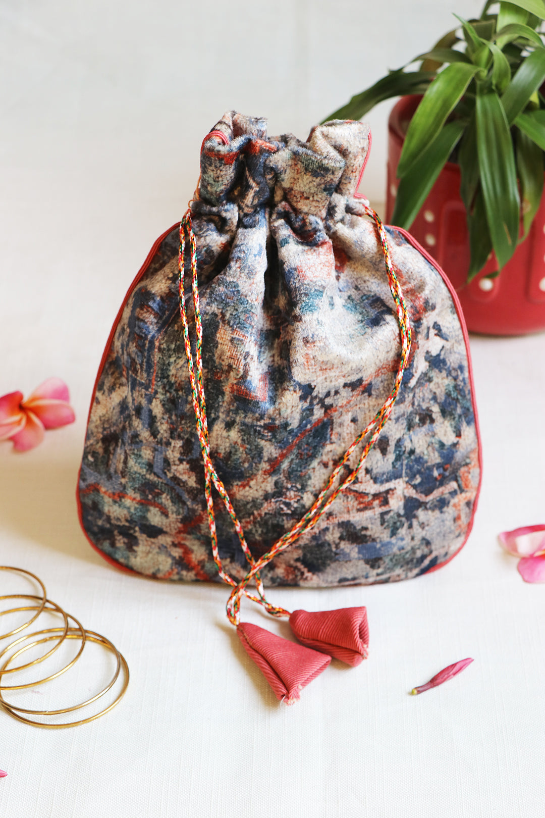 Beautiful Multipurpose Jewellery Potli - Main Image